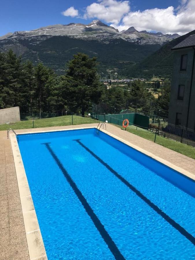 Apartament Duplex Familiar Izarraitz Villanúa Zewnętrze zdjęcie